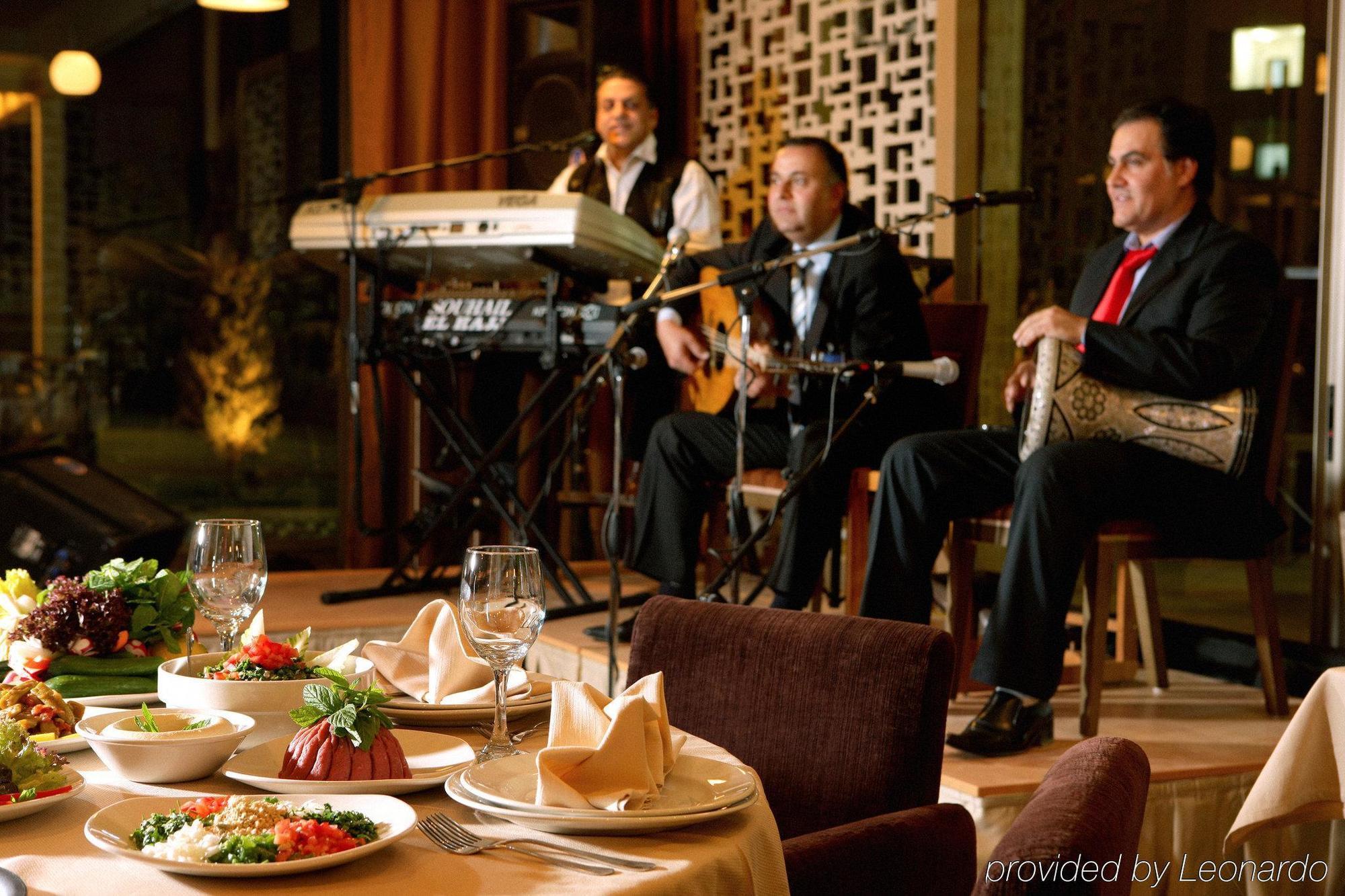 Erbil Rotana Hotel Restoran gambar